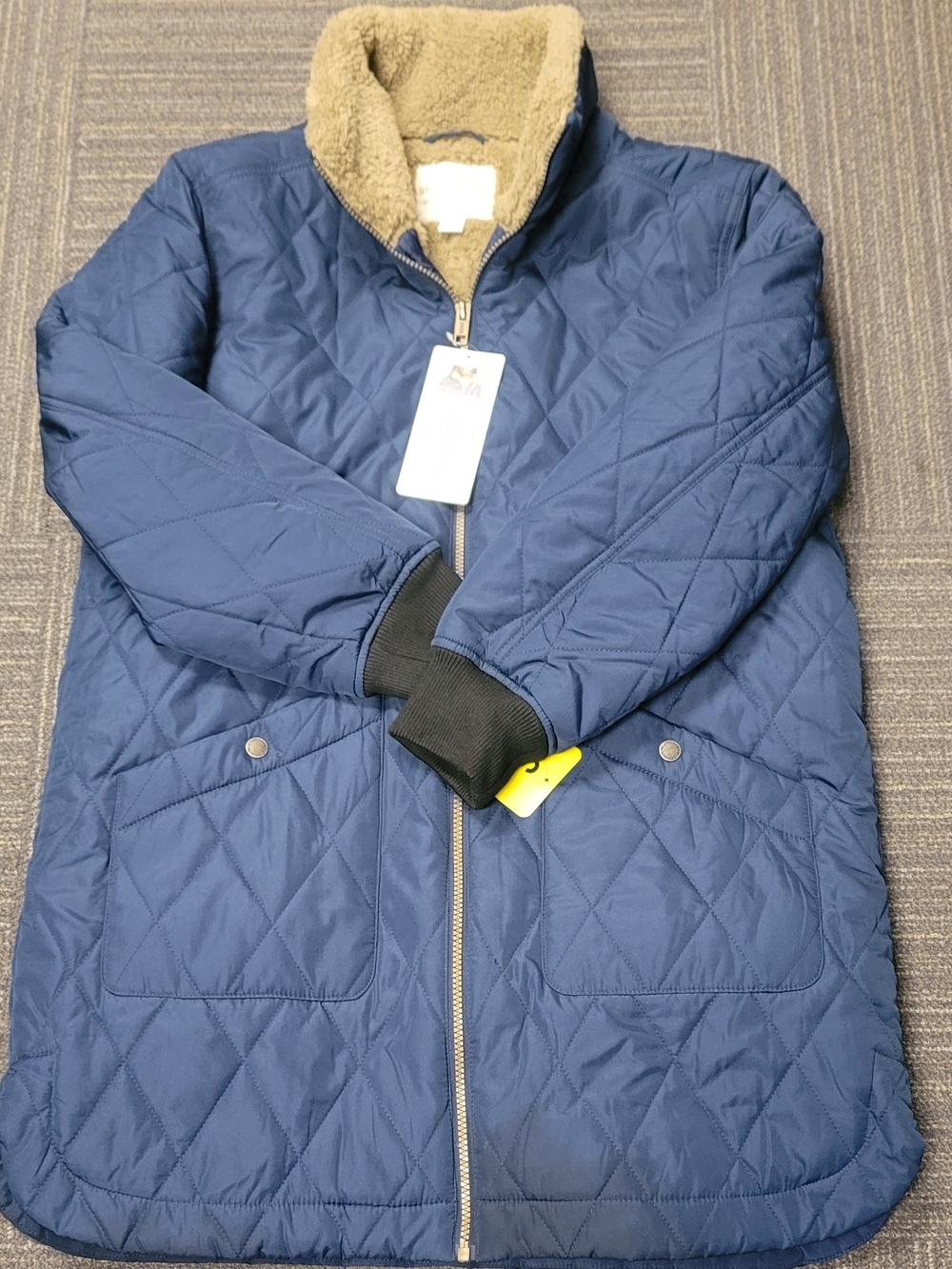 Weatherproof Vintage Navy Quilted Jacket with Tan Sherpa Collar and Inside